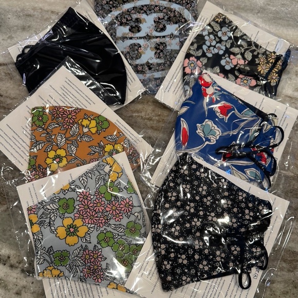 Tory Burch Printed Face Masks (Set of 6 + Pouch) | New in Original Packaging - Picture 1 of 9